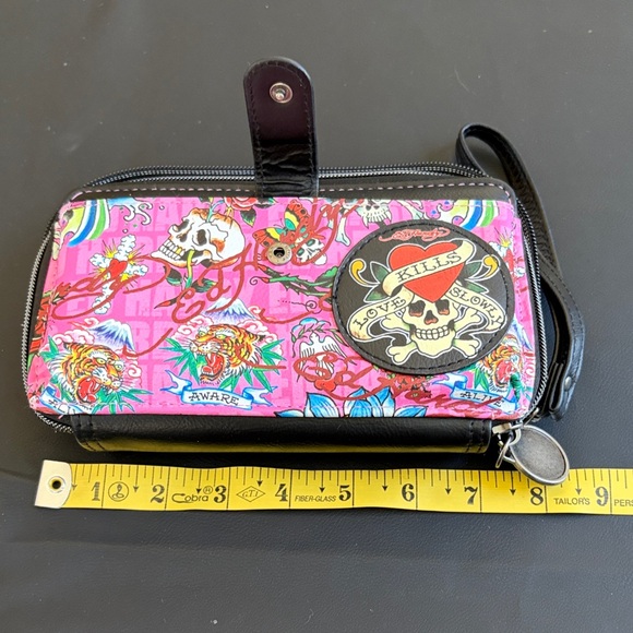 Ed Hardy Pink Tattoo Print Zip Around Wallet Love Kills Slowly Skull Tiger - Picture 9 of 10
